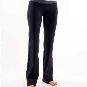 Lululemon groove pant (bootcut) size 6